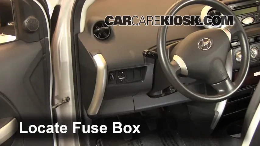 2004 Scion xA 1.5L 4 Cyl. Fuse (Interior)